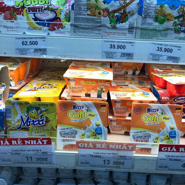 Váng sữa mixxo được bày bán rộng rãi từ siêu thị tới sàn TMĐT